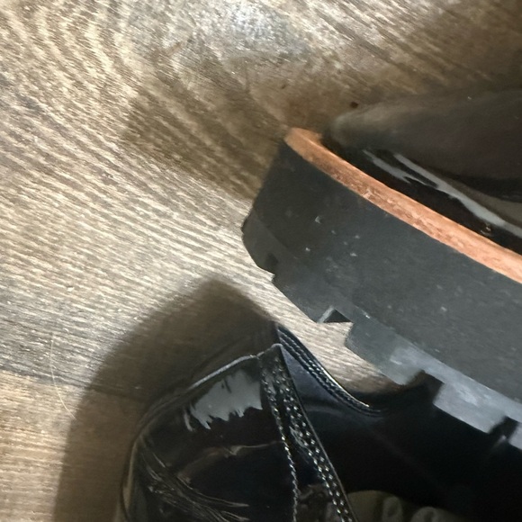 Repetto size 38 (8)worn under 5 times
Glossy Black patent leather Platform Shoes - Picture 8 of 14